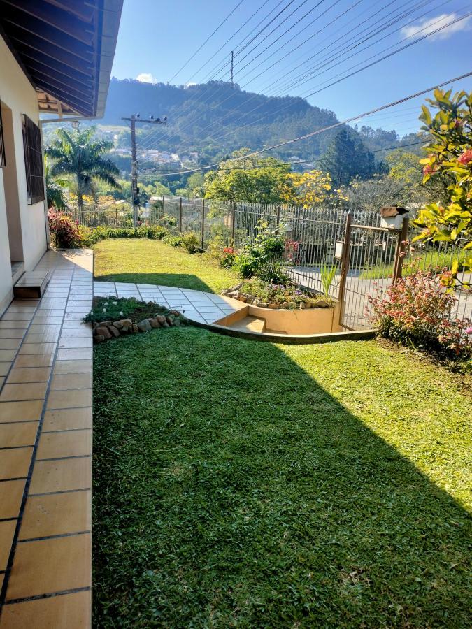 Casa à venda com 3 quartos, 387m² - Foto 4