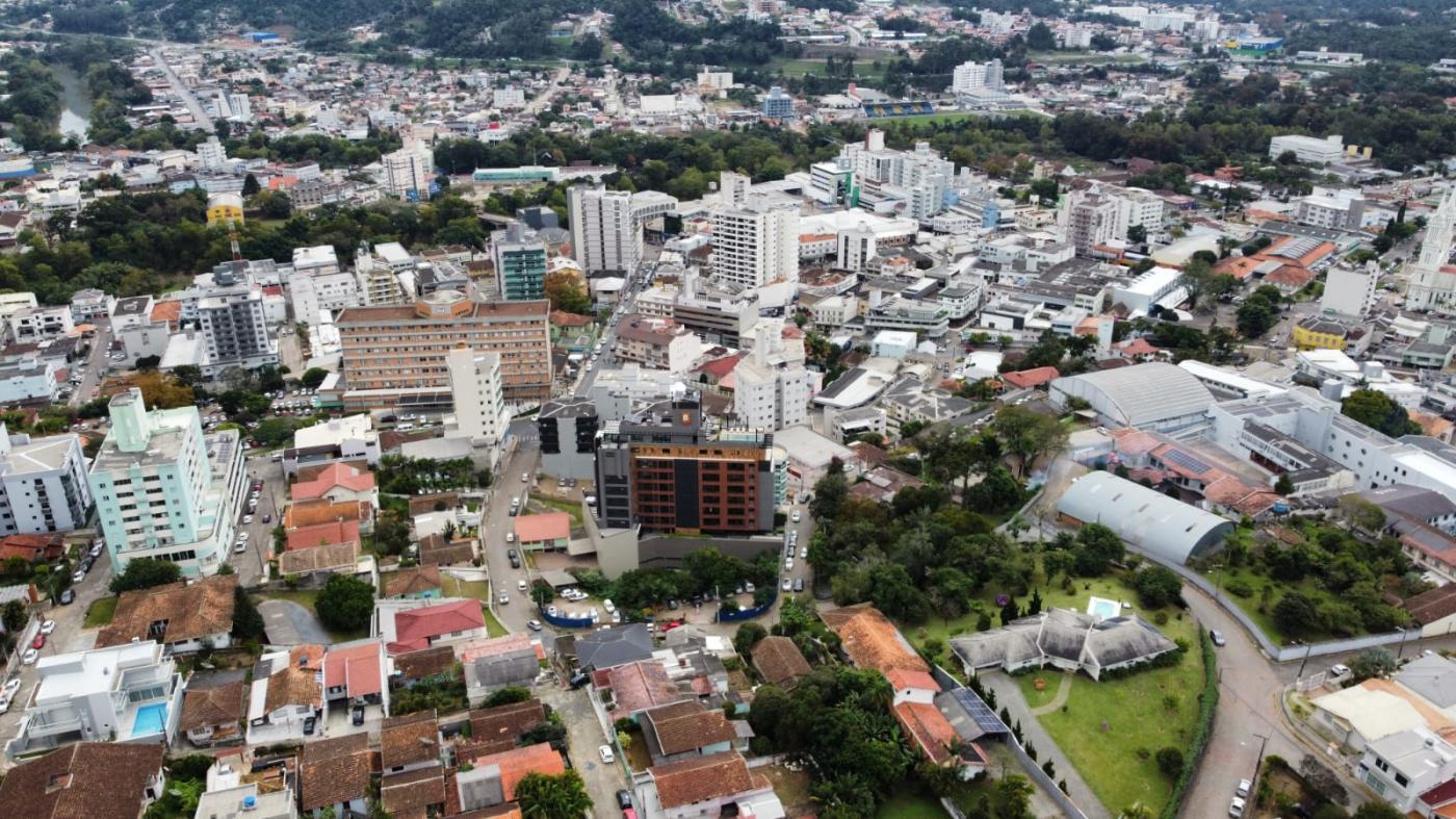 Terreno à venda com 2 quartos, 98m² - Foto 8